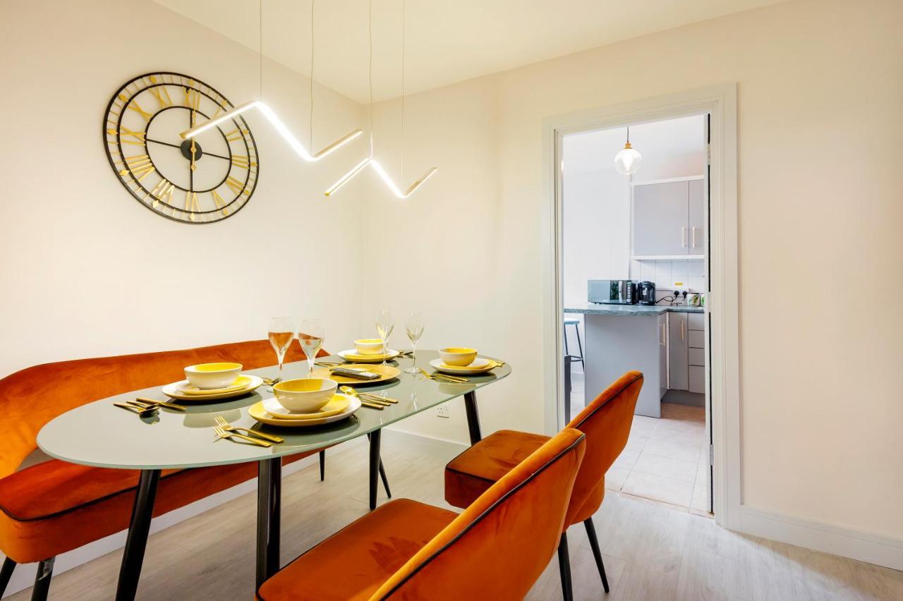 Lovely 4 Bedroom Flat In Wandsworth- ลอนดอน ภายนอก รูปภาพ