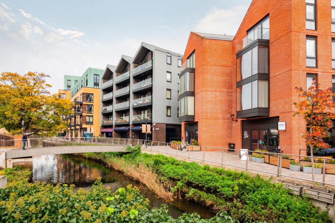 Lovely 4 Bedroom Flat In Wandsworth- ลอนดอน ภายนอก รูปภาพ