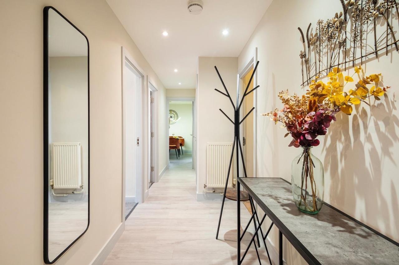 Lovely 4 Bedroom Flat In Wandsworth- ลอนดอน ภายนอก รูปภาพ