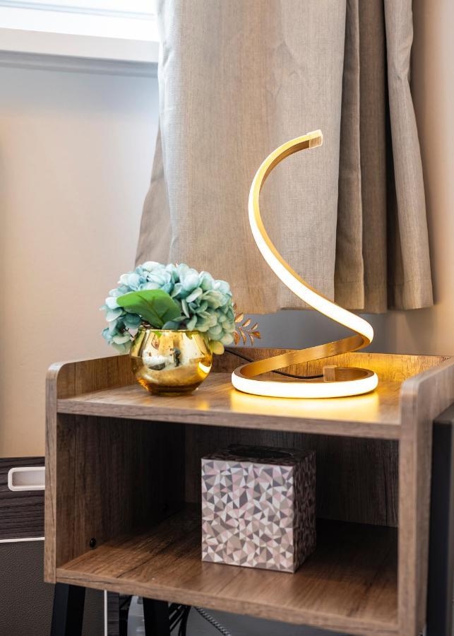 Lovely 4 Bedroom Flat In Wandsworth- ลอนดอน ภายนอก รูปภาพ